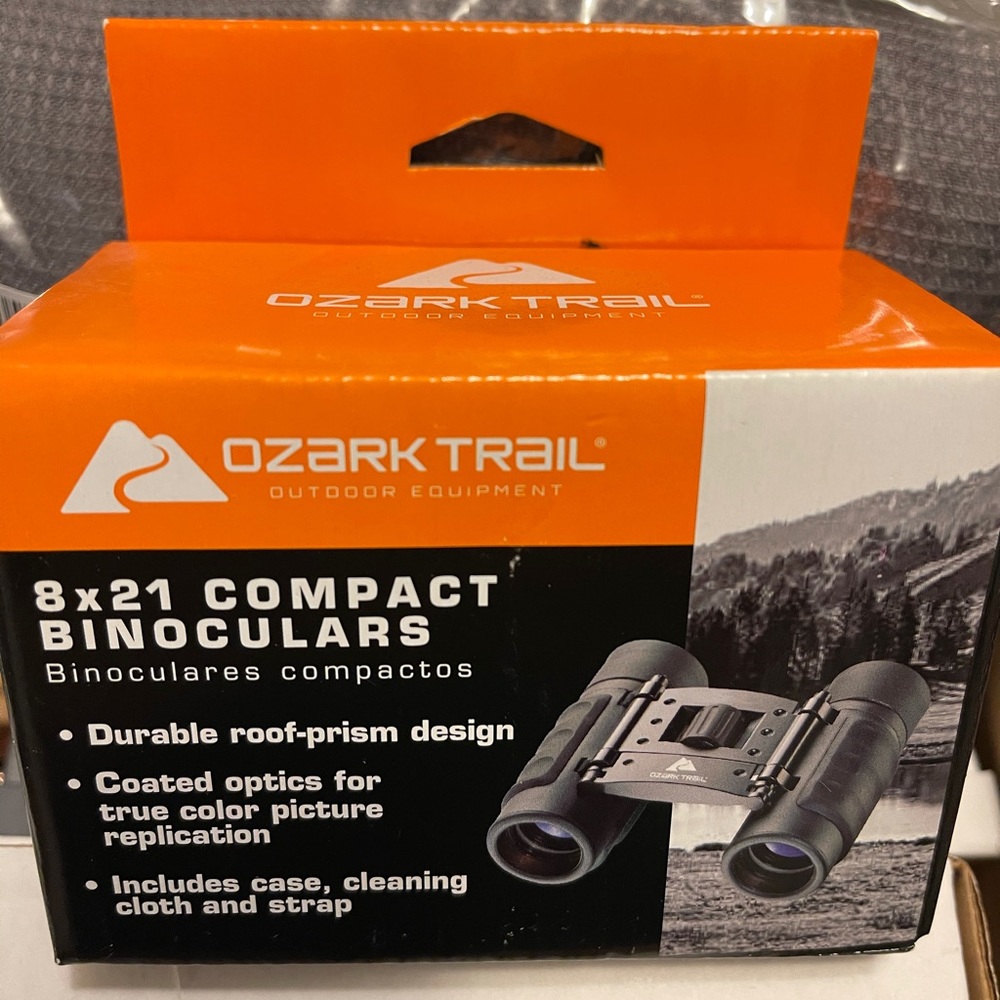 Compact Binoculars